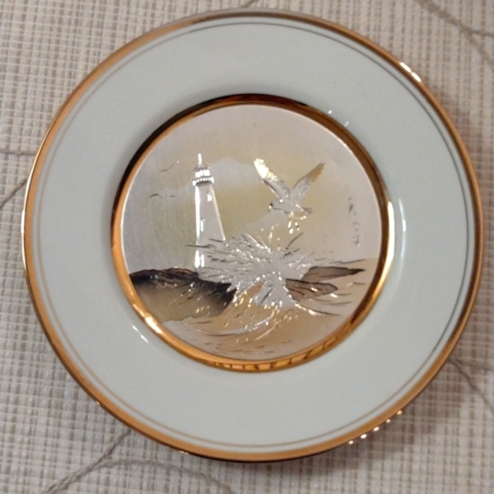 Dynasty Gallery Collector's Plate Lighthouse Seagull 24KT Gold Rim
